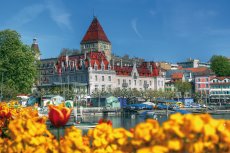 Schloss Ouchy in Lausanne (© Mihai-Bogdan Lazar-shutterstock.com/2013)
