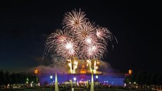 Feuerwerk über dem Karlsruher Schloss (© Christian Kötschau - stock.adobe.com)