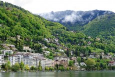Blick auf Montreux am Genfer See (© Golovlev Igor-shutterstock.com/2013)